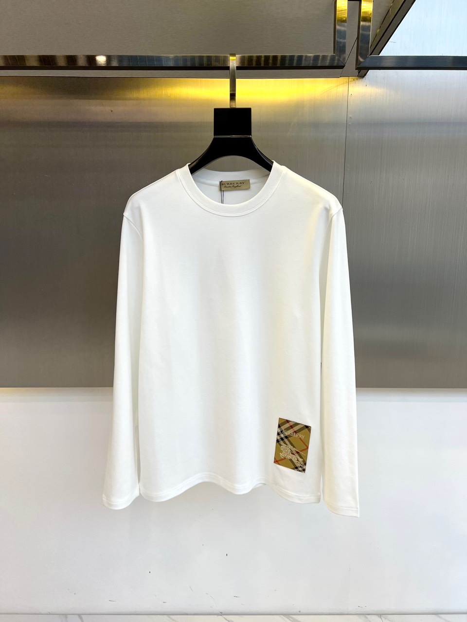 合わせやすい コットン クルーネック 長袖Tシャツ バーバリー Tシャツ 偽物 ホワイト-0