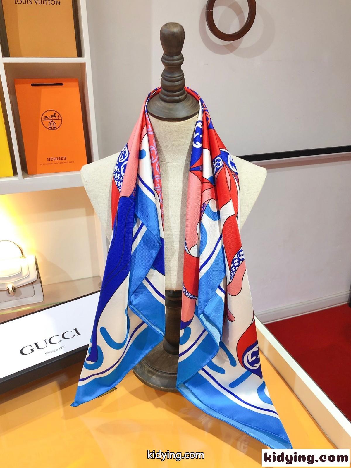 エレガント レディース GUCCI マキシ フラワー プリント シルク スカーフ スーパーコピー 90CM-3