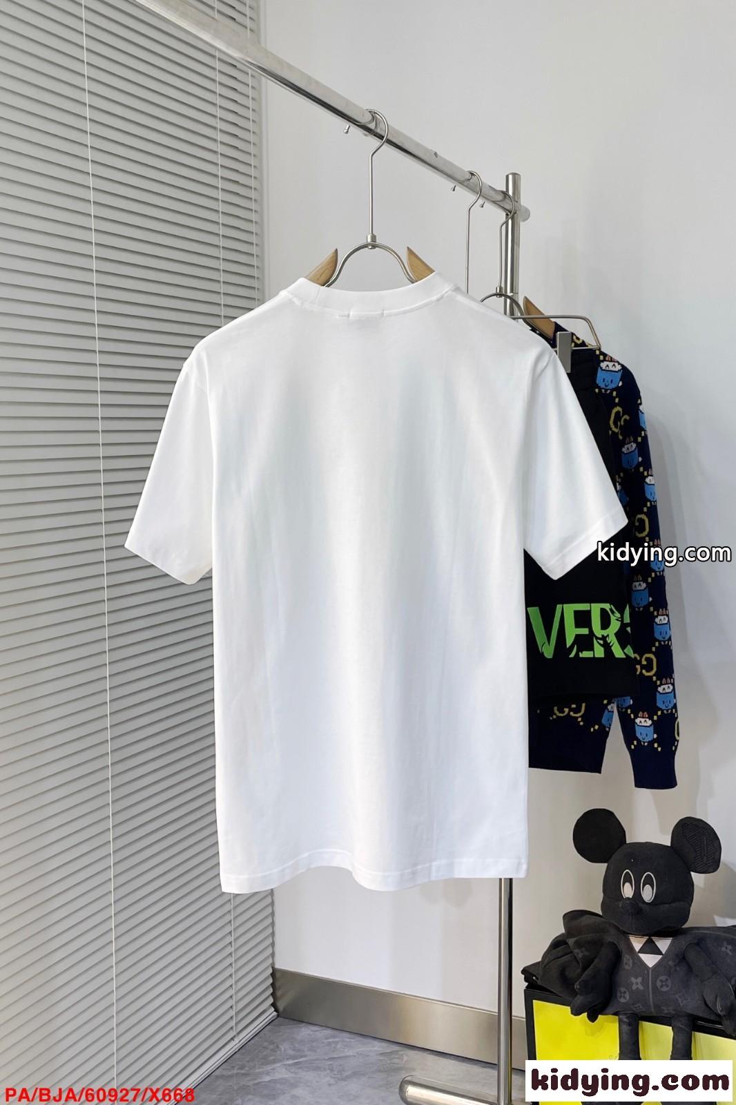 シンプル 着回し クルーネック ロゴ プラダ Tシャツ コピー 半袖 トップス-3
