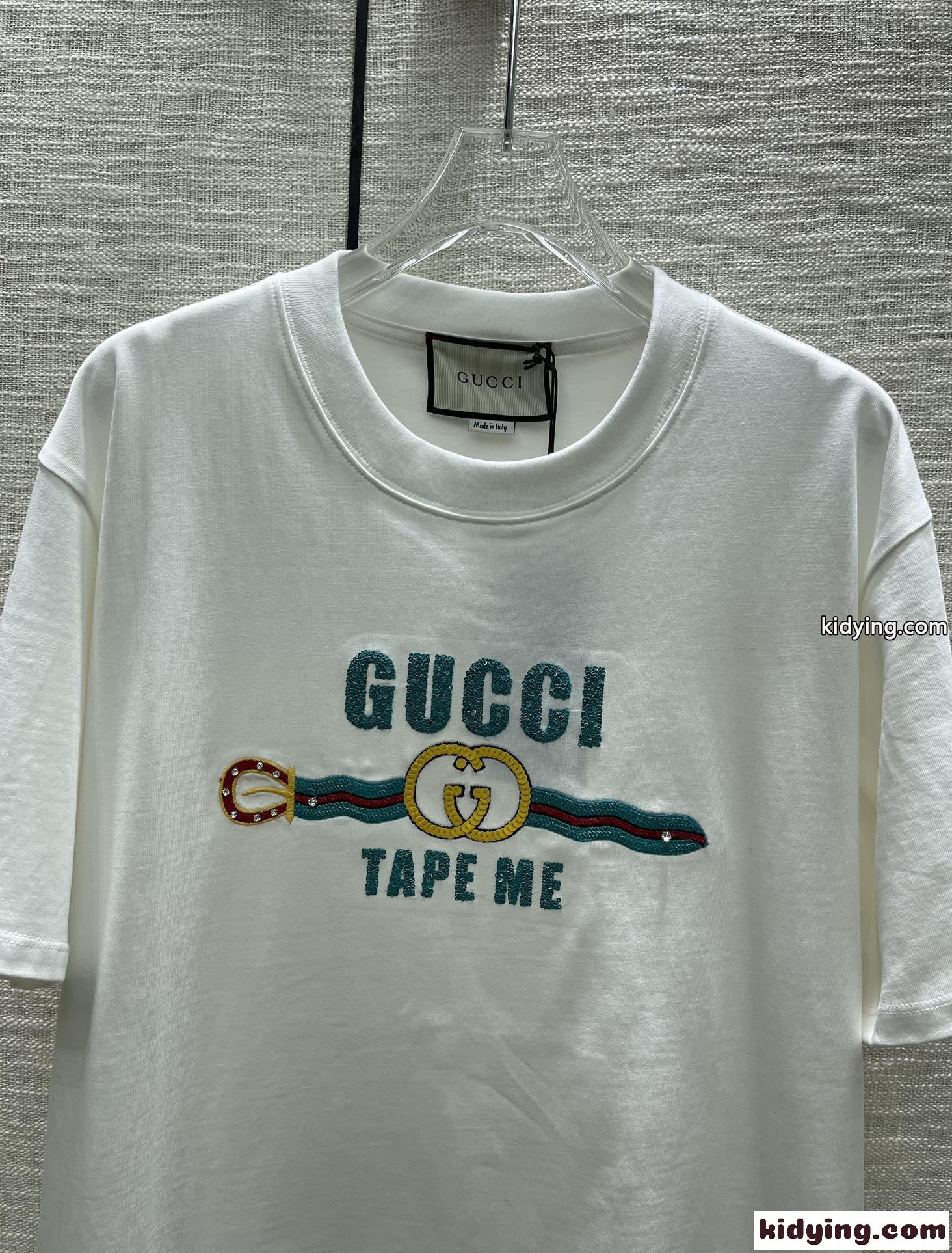 GUCCI “TAPE ME” 刺繍 コットン Tシャツ グッチ Tシャツ コピー 半袖 トップス-1