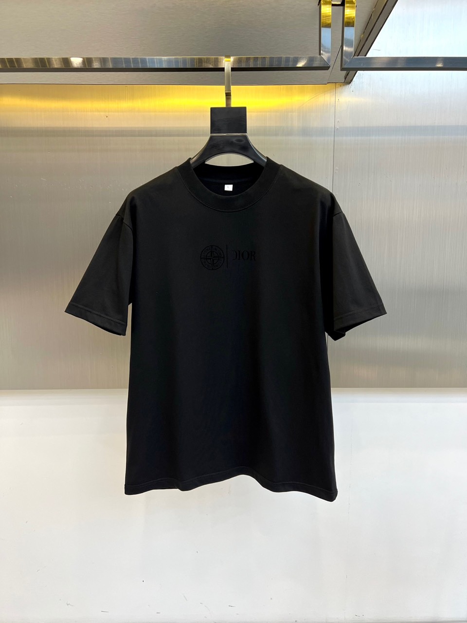 シンプル ロゴプリント コットン 半袖Tシャツ クリスチャン・ディオール Tシャツ 偽物 ブラック-1