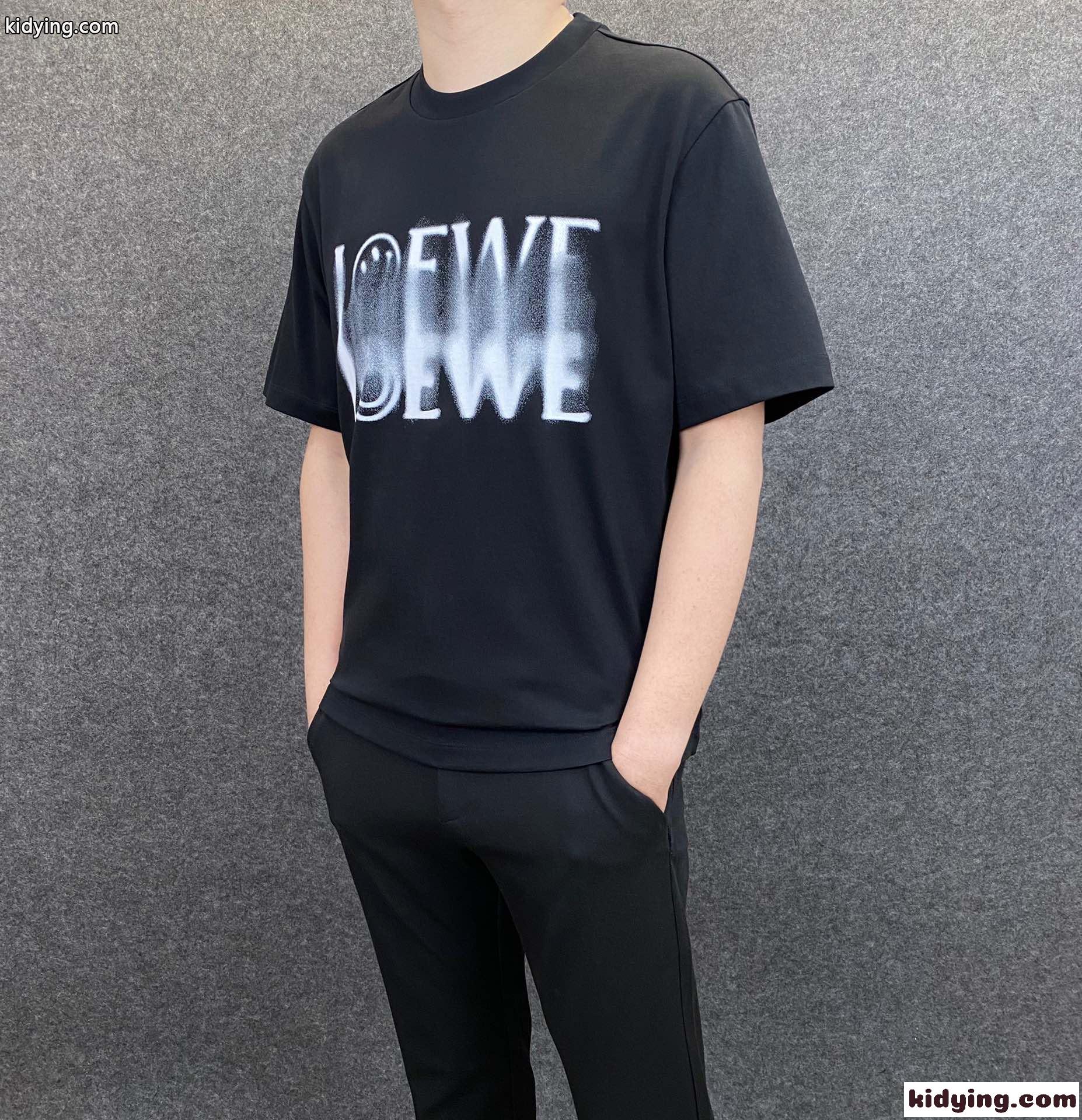 おしゃれ クルーネック 定番 目を引く ロエベ tシャツ コピー メンズ 半袖 春夏 トップス カジュアル ホワイト ブラック-0