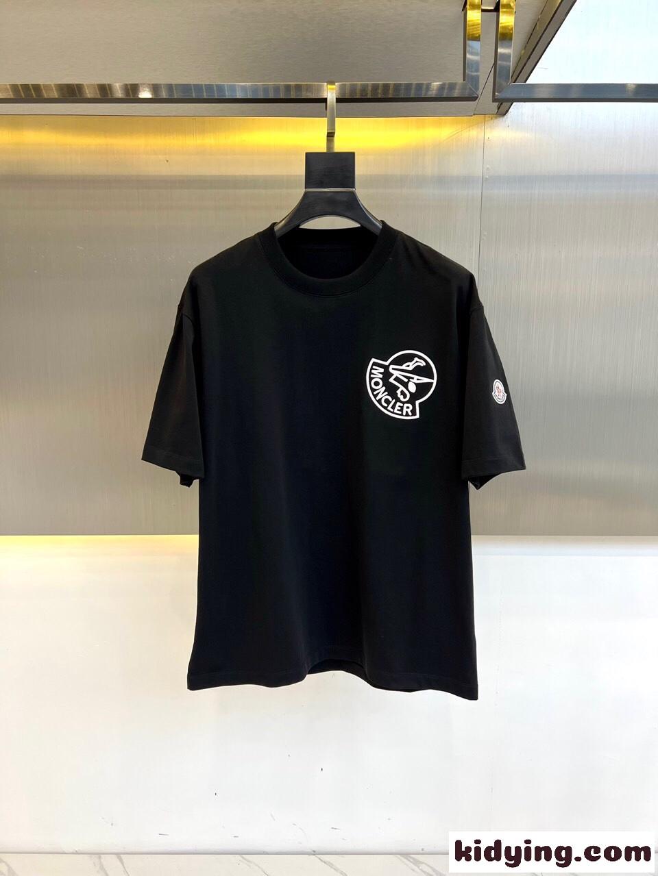 シンプル モンクレール Tシャツ コピー クルーネック 半袖Tシャツ ブラック-0