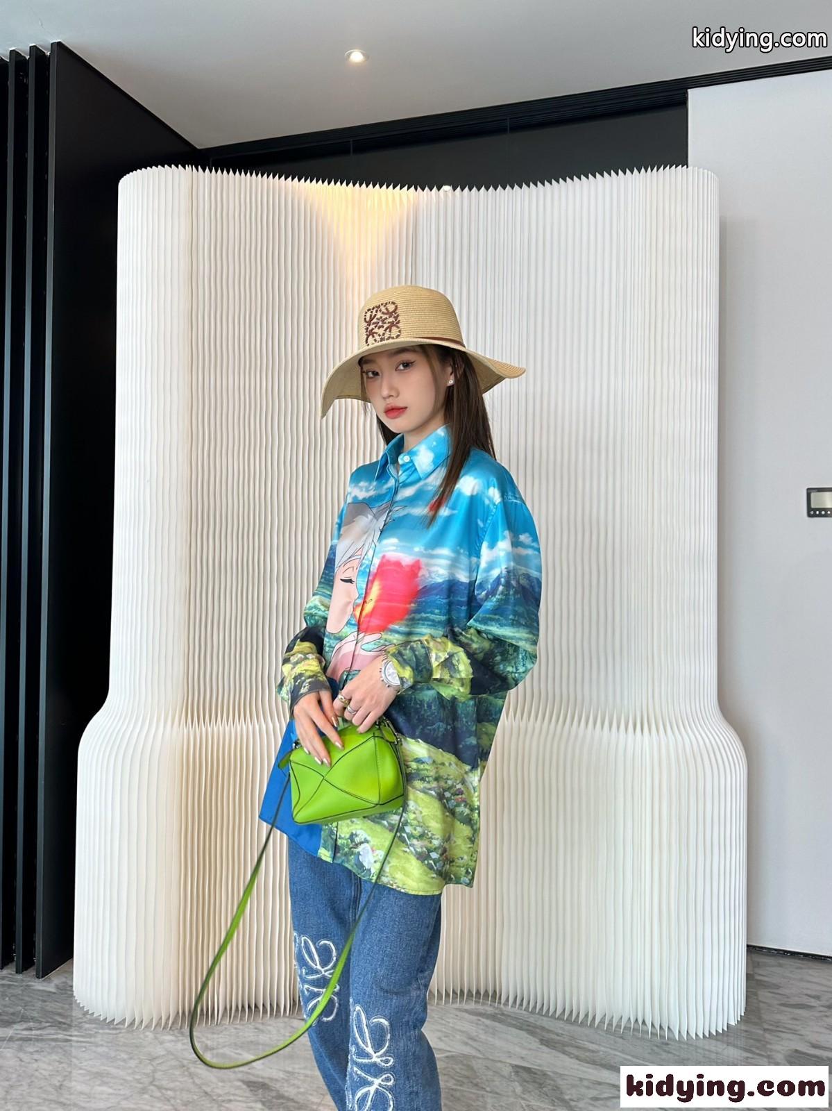 LOEWE x ハウルの動く城& ソフィーとカルシファー シルク トップス ロエベ シャツ コピー-4