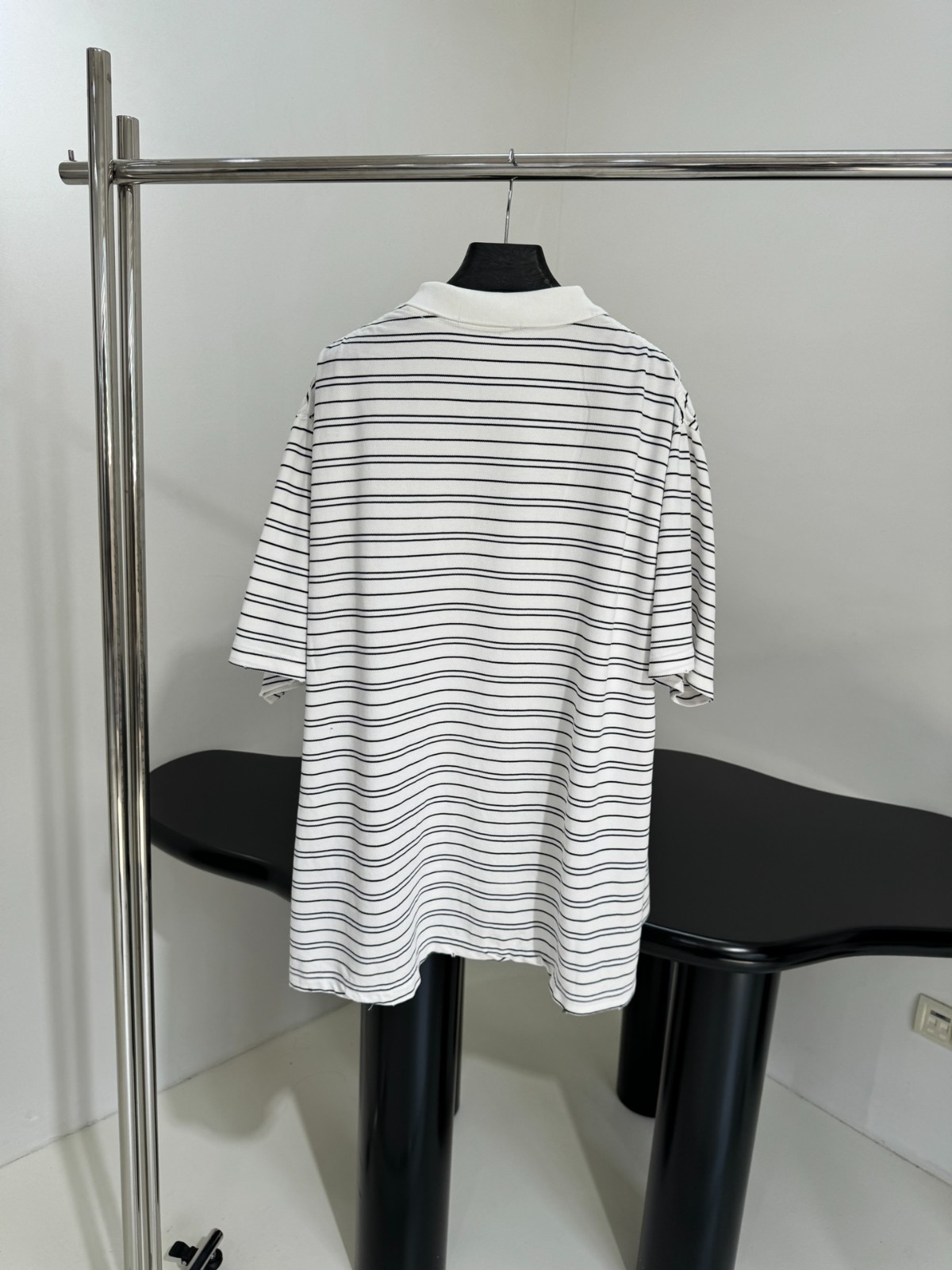 バレンシアガ Tシャツ コピー ユニセックス ローレル コットン ピケ ポロシャツ ホワイト-1