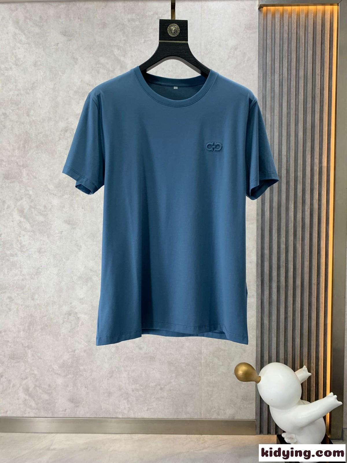 シンプル 着回し クルーネック 半袖Tシャツ サルヴァトーレ・フェラガモ Tシャツ コピー-0