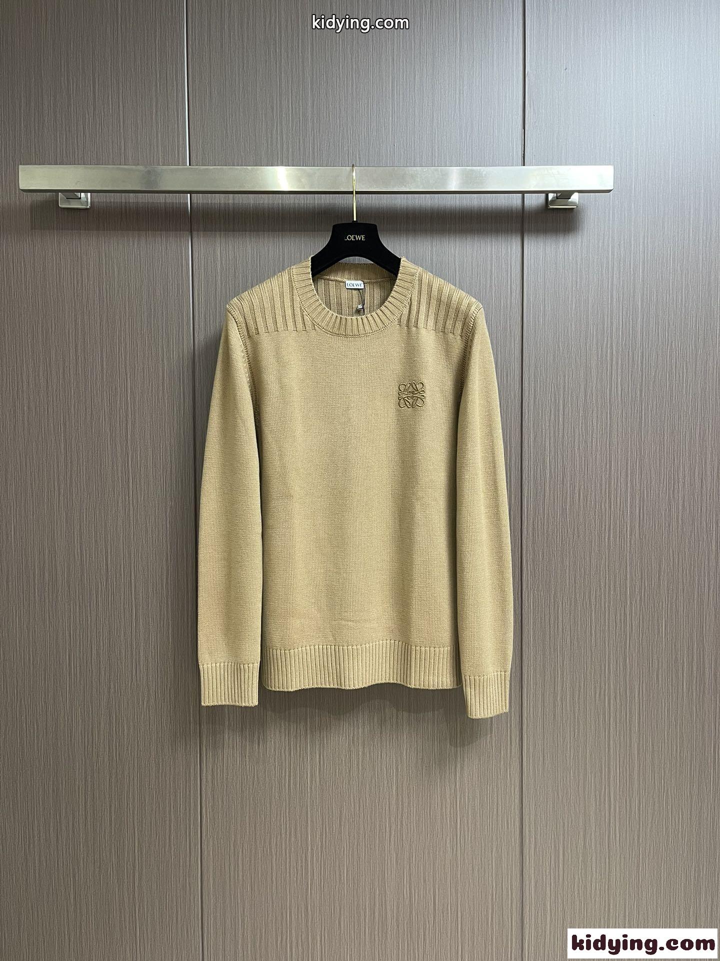 アナグラム 刺繍入り ロエベ セーター コピー ウールクルーネック キャメル-1