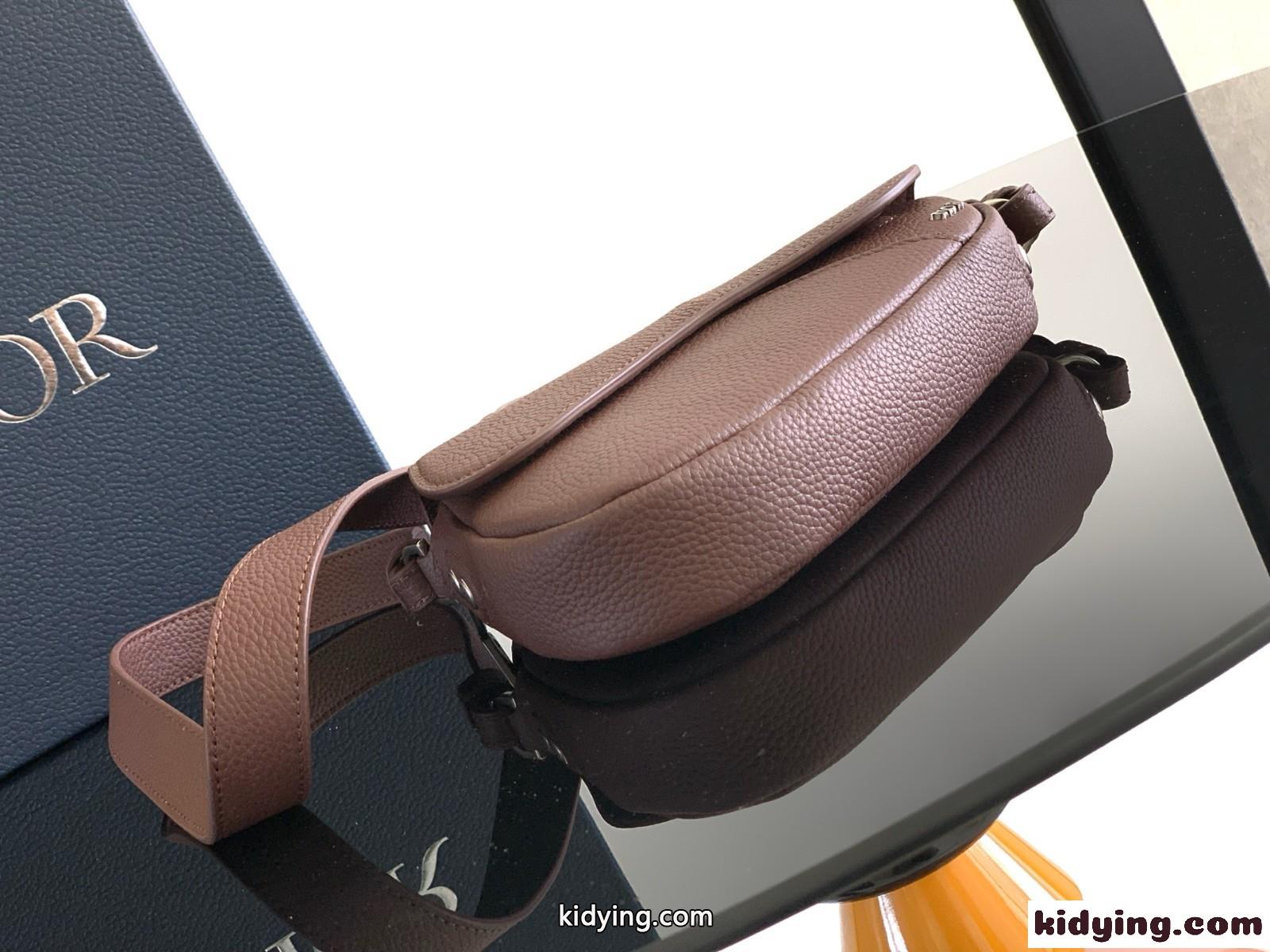 クリスチャン・ディオール Saddle バッグ ミニ スーパーコピー メンズバッグ ブラウン-3