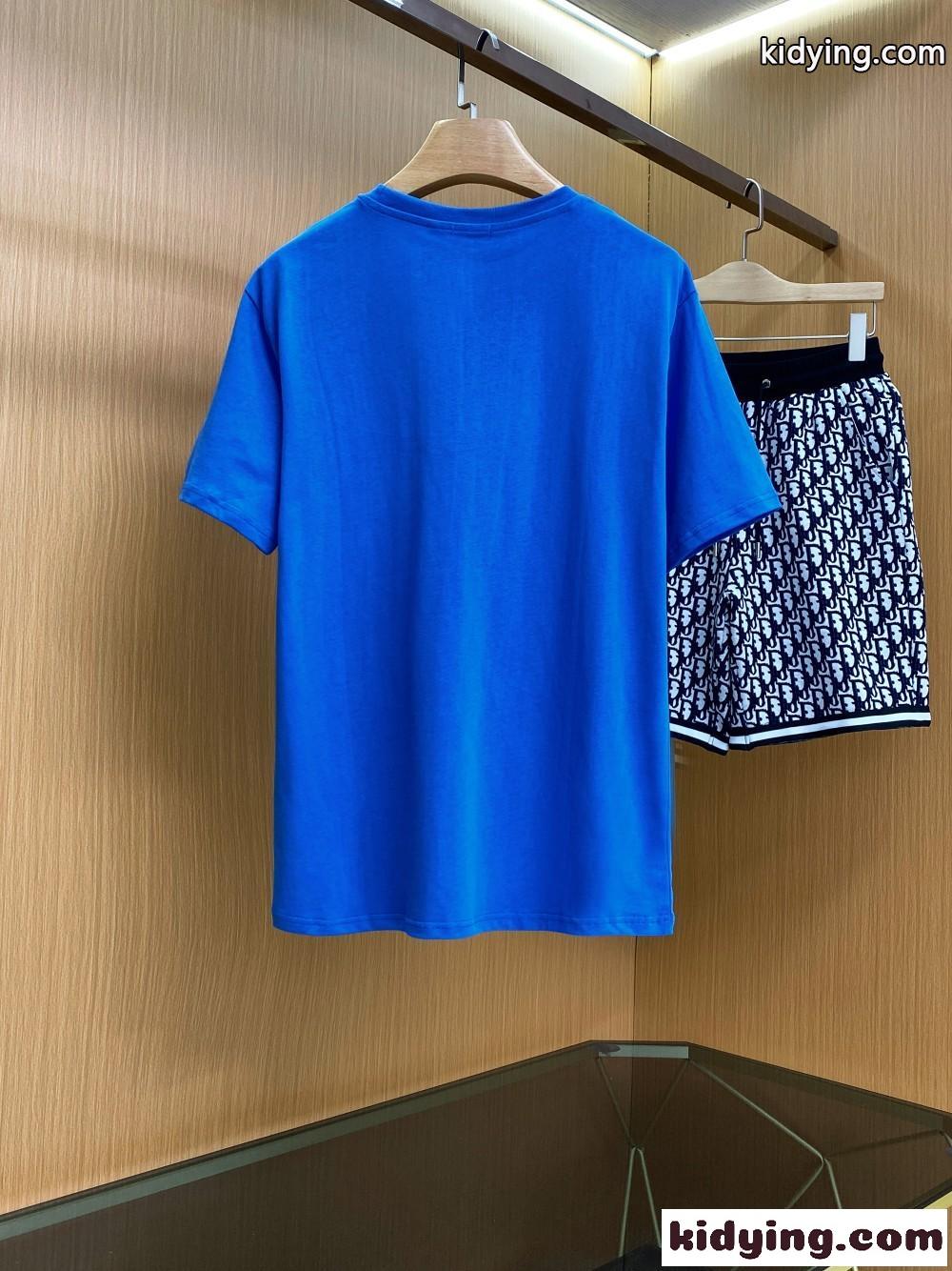 男女兼用 人気 ロゴプリント 合わせやすい バーバリー 半袖Tシャツ コピー クルーネック トップス-1