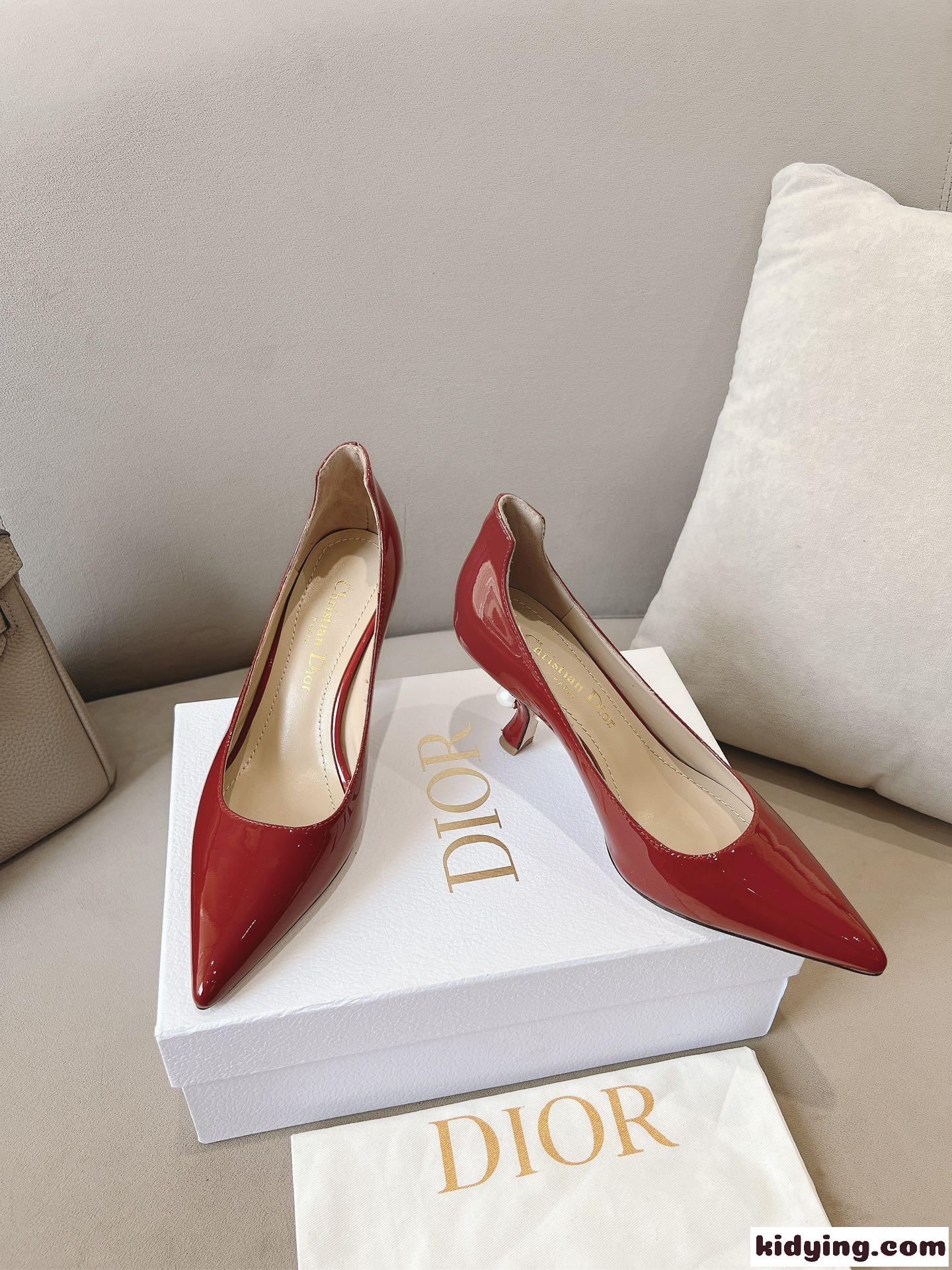 女子力アップ パテントレザー Dior Tribales パンプス クリスチャン・ディオール パンプス コピー レッド-2