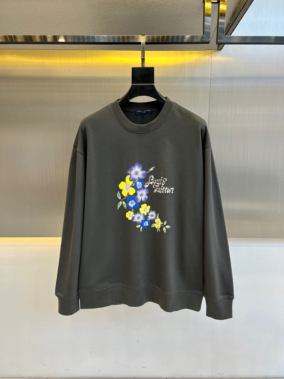 カジュアル 合わせやすい ルイヴィトン Tシャツ コピー スウェットシャツ グレー-0
