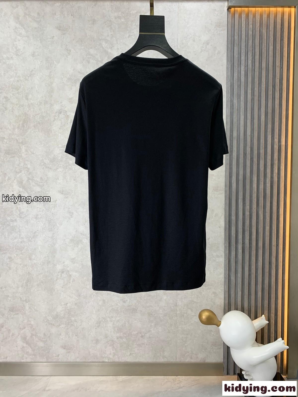 シンプル クルーネック エンボスロゴ 半袖tシャツ エルメネジルド・ゼニア Tシャツ コピー ブラック-2