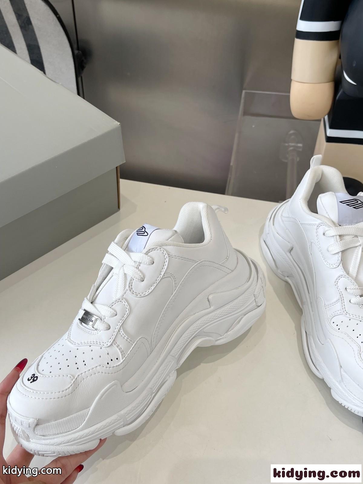 人気 TRIPLE S SPORTY スニーカー バレンシアガ スーパーコピー レディース メンズ-3
