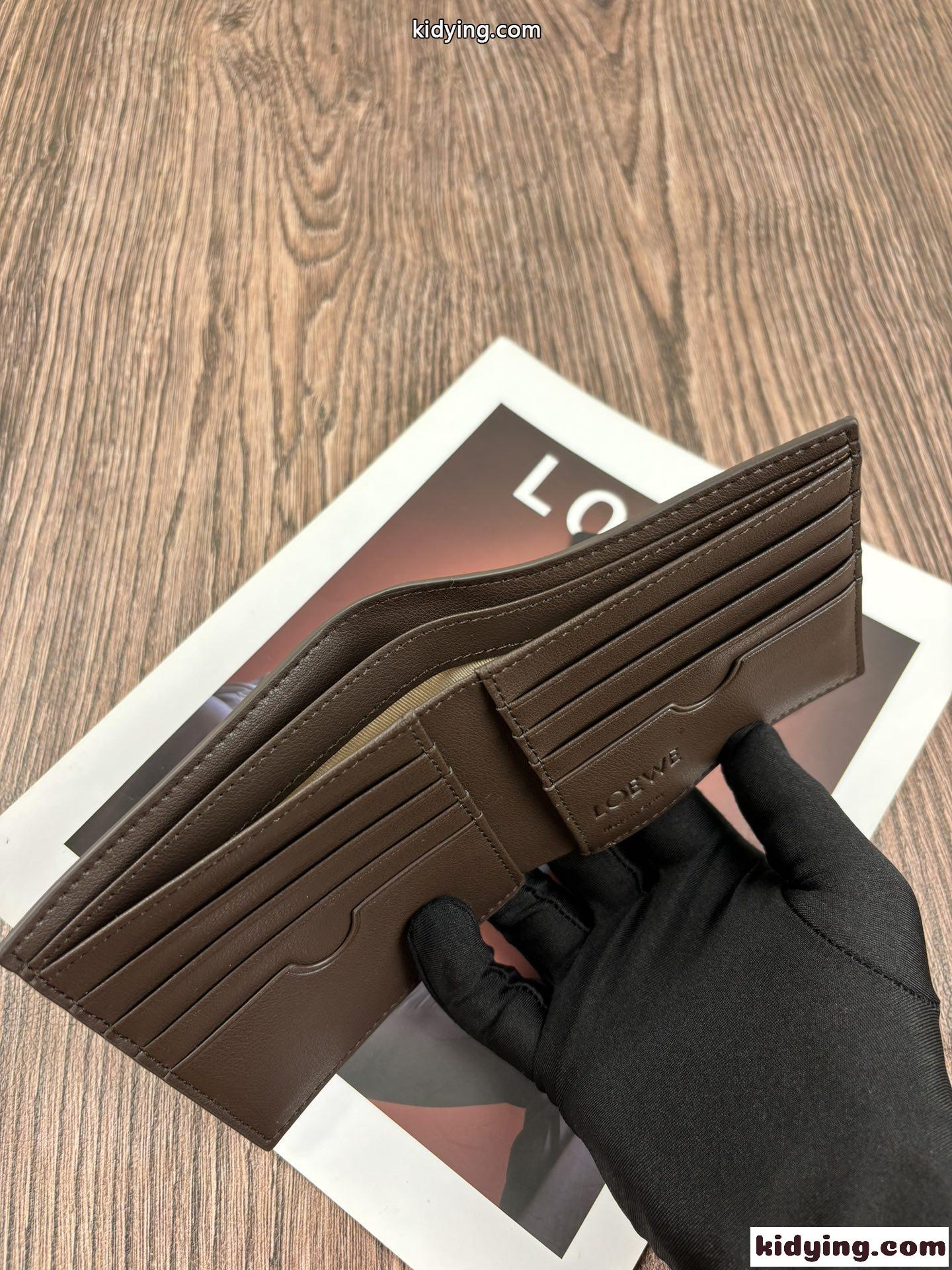 洗練された アナグラム 2つ折り財布 ウォレット ロエベ 財布 コピー ダークブラウン-2