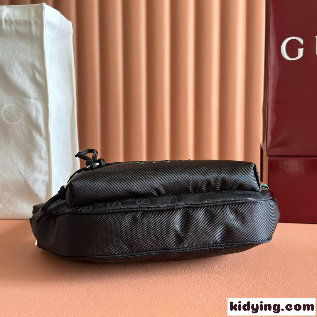 25新作 GUCCI グッチ ネクサス ラージ スリングバッグ スーパーコピー 838929-2
