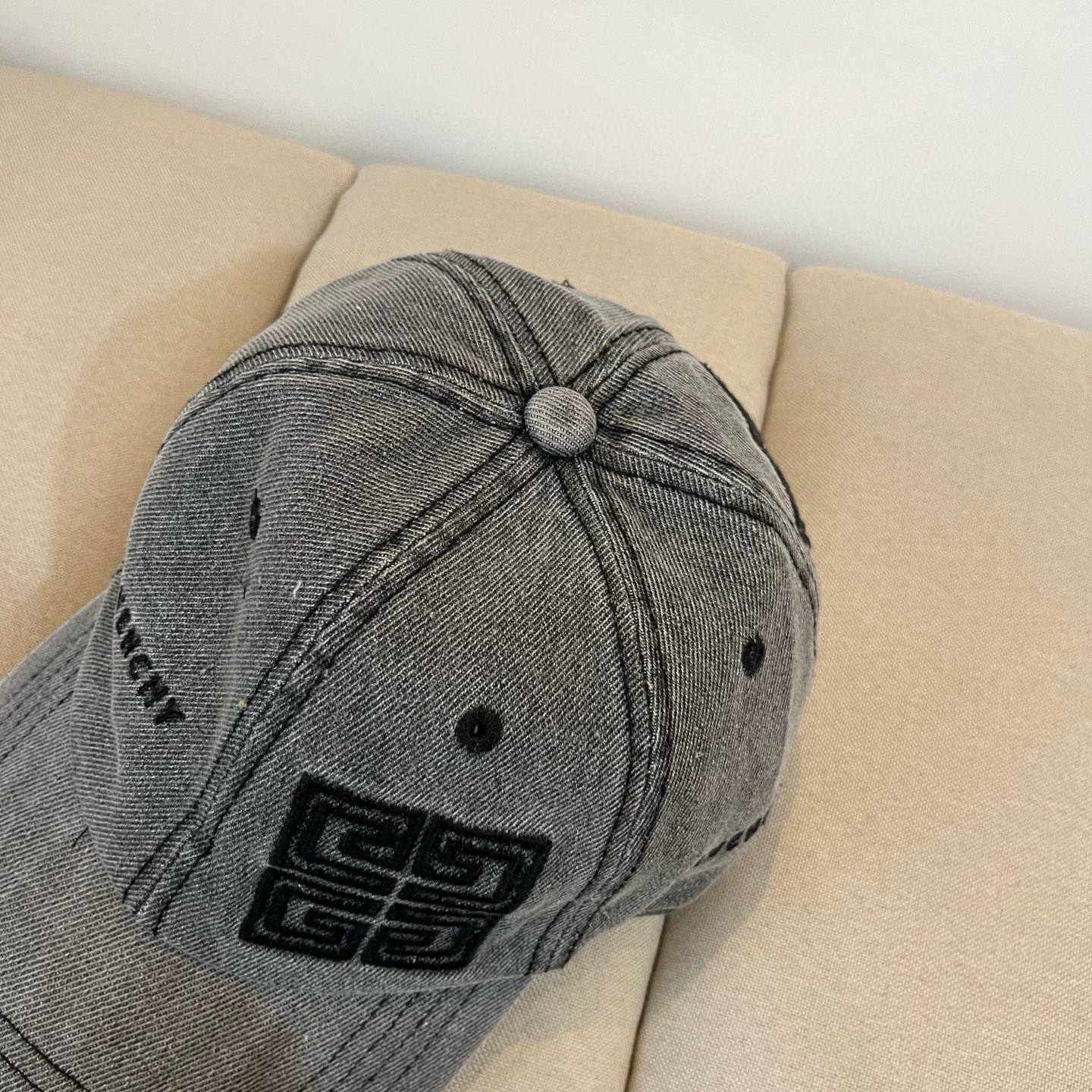 カジュアル お洒落 ロゴ刺繍 ジバンシィ キャップ 偽物 ベースボールキャップ ブラック-2
