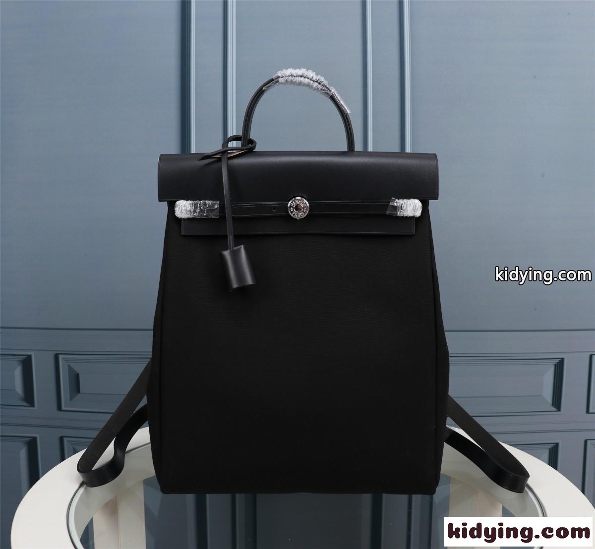 カジュアル リュック・デイパック エールバッグジップ アド エルメス バッグ スーパーコピー ブラック-0