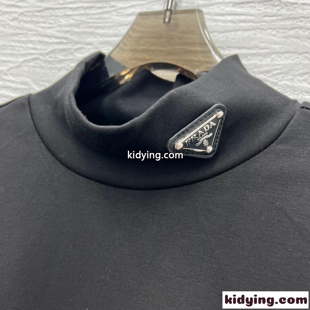 着心地いい 合わせやすい ベーシック 着回し ハイネック プラダ Tシャツ コピー 長袖-2