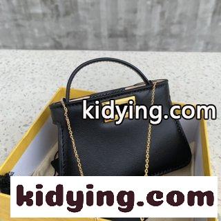 FENDI 超minipeekabooは小包を斜めに掛けて かわいいファッションが生まれました フェンディ バッグ 一覧  コピー-4