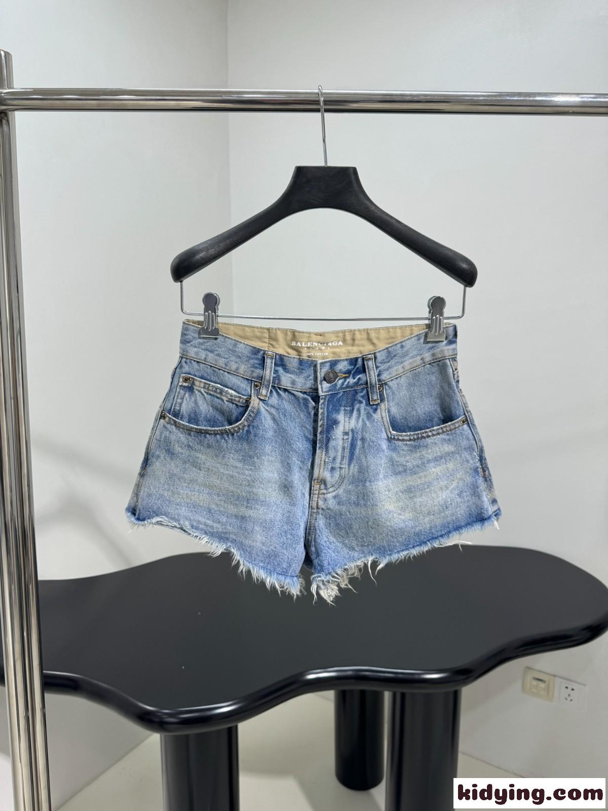 おしゃれ 合わせやすい デニム ショートパンツ バレンシアガ パンツ コピー ブルー-1