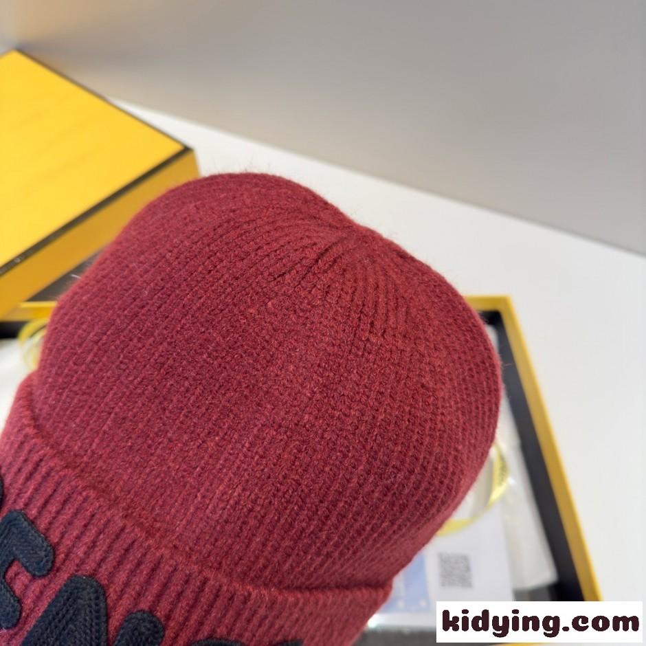 FENDI ロゴ ユニセックス フェンディ キャップ コピー ニットキャップ レッド-1