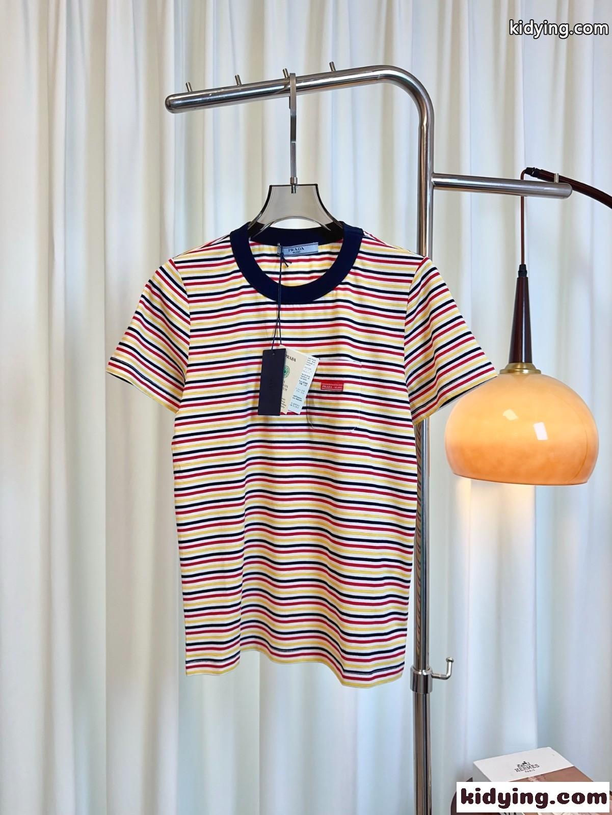 カジュアル スタイリッシュ 半袖Tシャツ プラダ Tシャツ 偽物 コットン ピンク-1