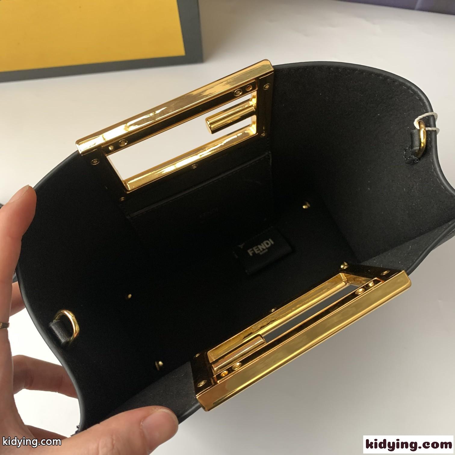 フェンディ バッグ 人気 コピー ブラック ファッション ショルダー レディースバッグ 小さめ 高級感-4