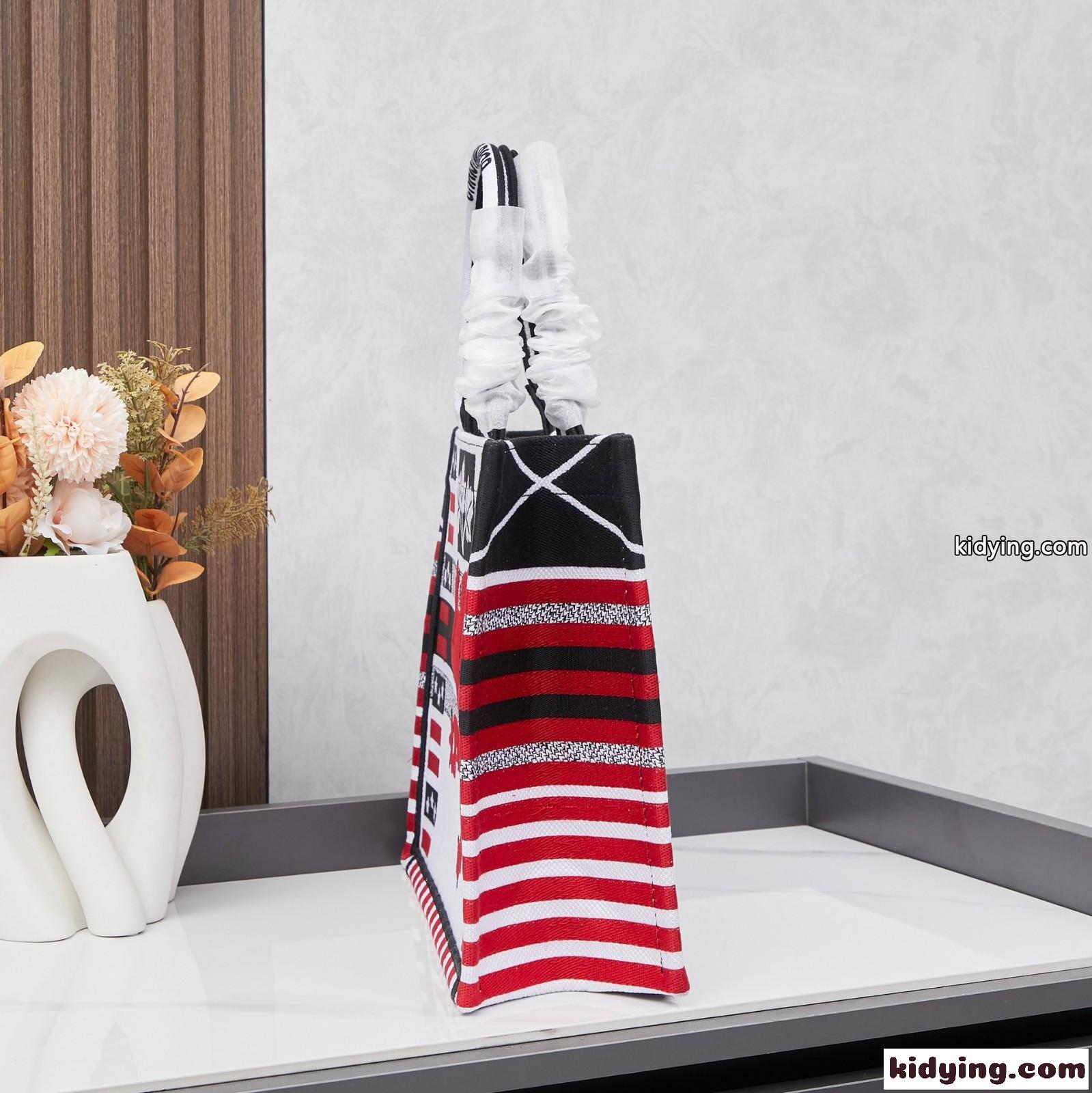 ミディアムサイズ Dior Book Tote バッグ クリスチャン・ディオール バッグ コピー-2