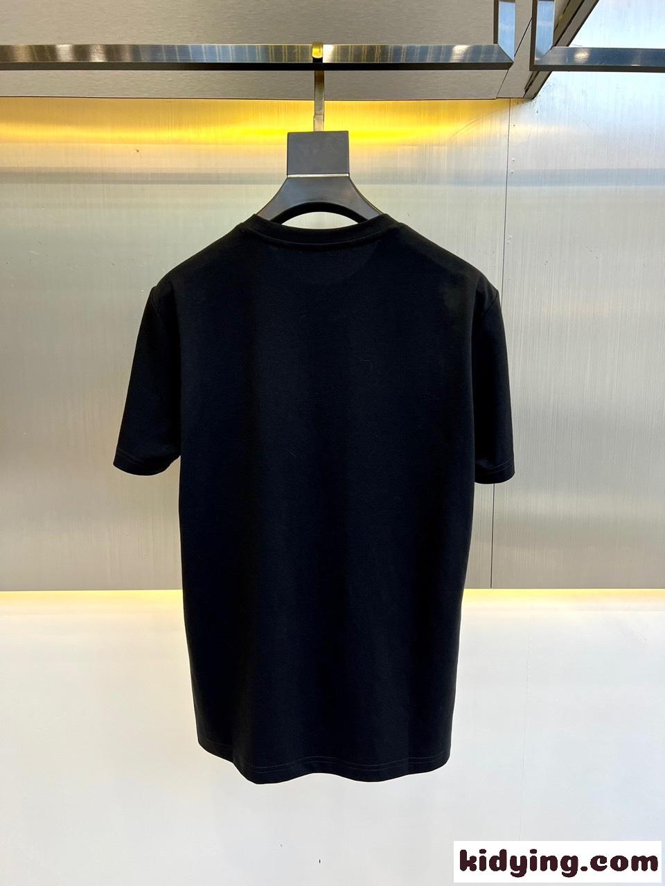 ヴァレンティノ Tシャツ コピー メンズ Vロゴ コットン 半袖Tシャツ ブラック-4