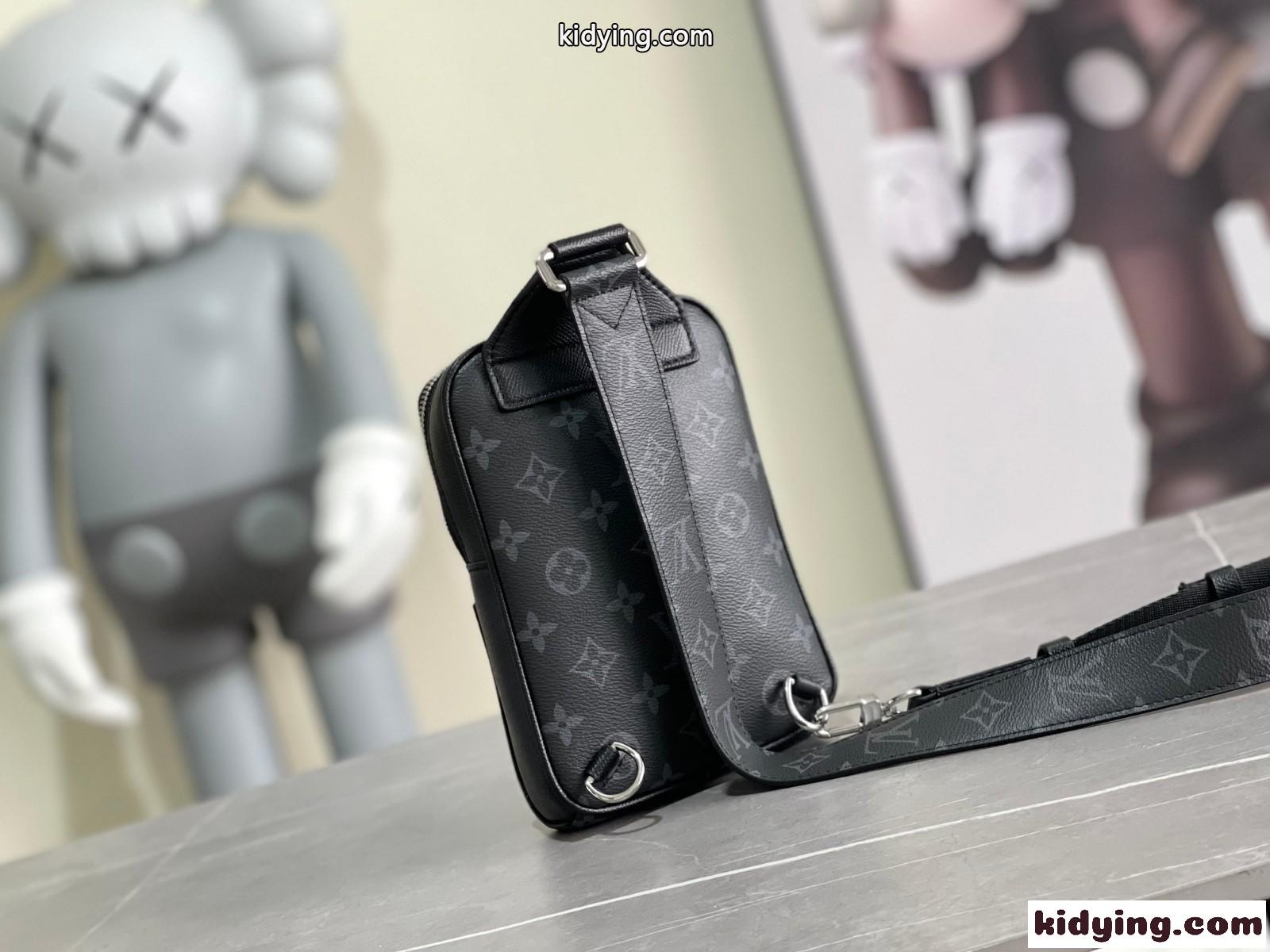 ルイ・ヴィトン「アウトドア・スリングバッグ」M30741 偽物 ショルダーバッグ-1