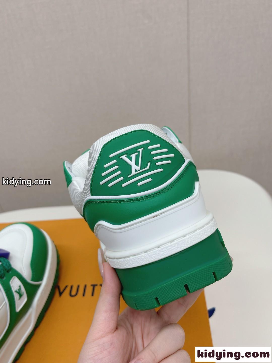 遊び心満載 人気 ルイ・ヴィトン スーパーコピー LV トレイナー マキシ･ライン スニーカー グリーン-3