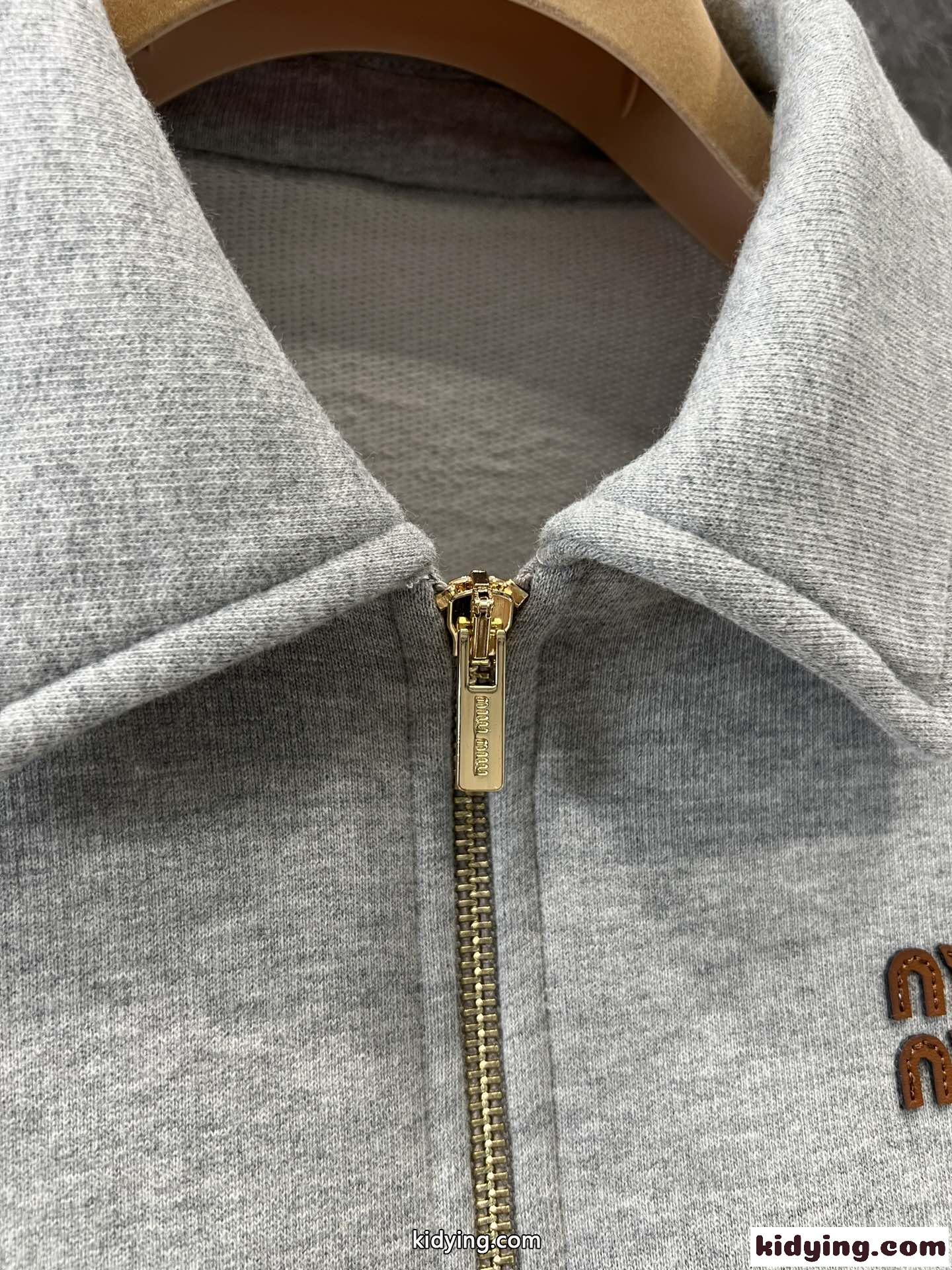 ハーフファスナー付 コットン スウェットシャツ ミュウミュウ Tシャツ コピー-4