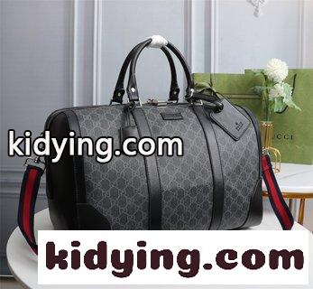 GUCCIの最新の旅行袋は質感が非常に柔らかく 柔らかいGG Supreme高級人工帆布で作られています GG x Supreme バッグコピー-4