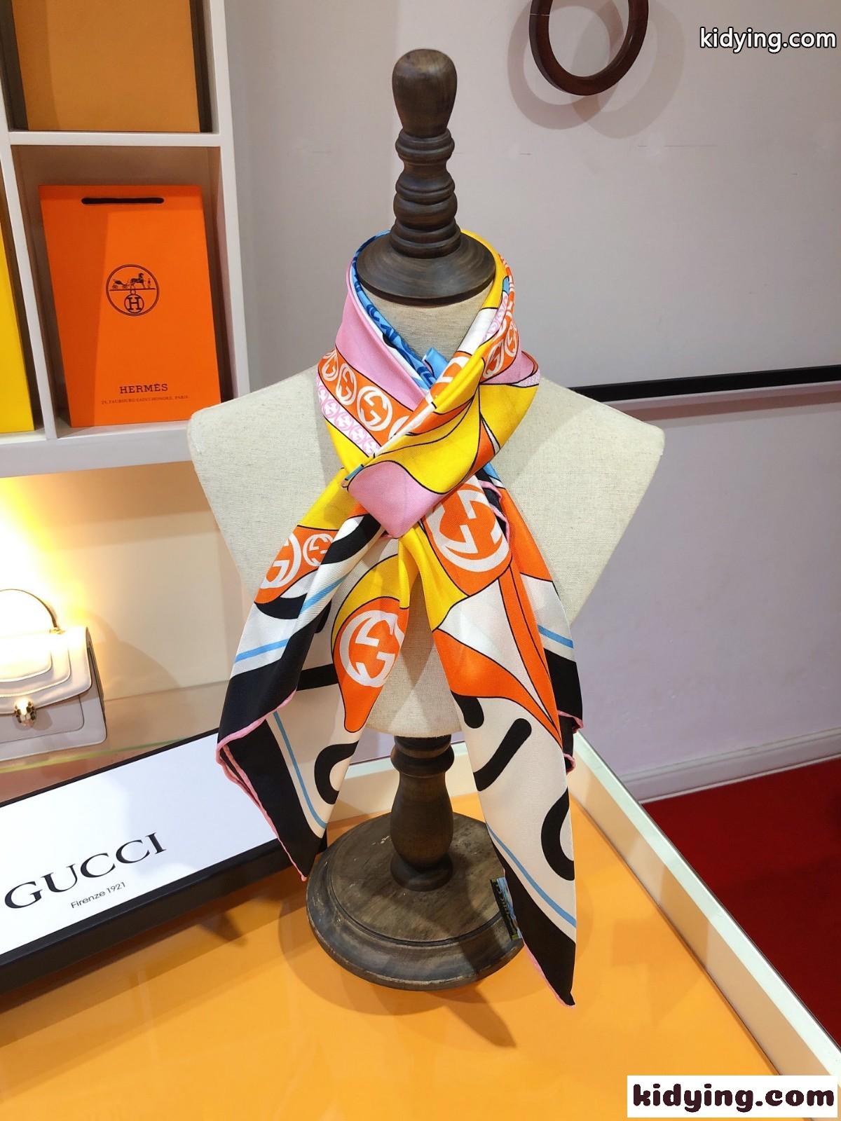 レディース エレガント GUCCI マキシ フラワー プリント シルク スカーフ スーパーコピー 90CM-4