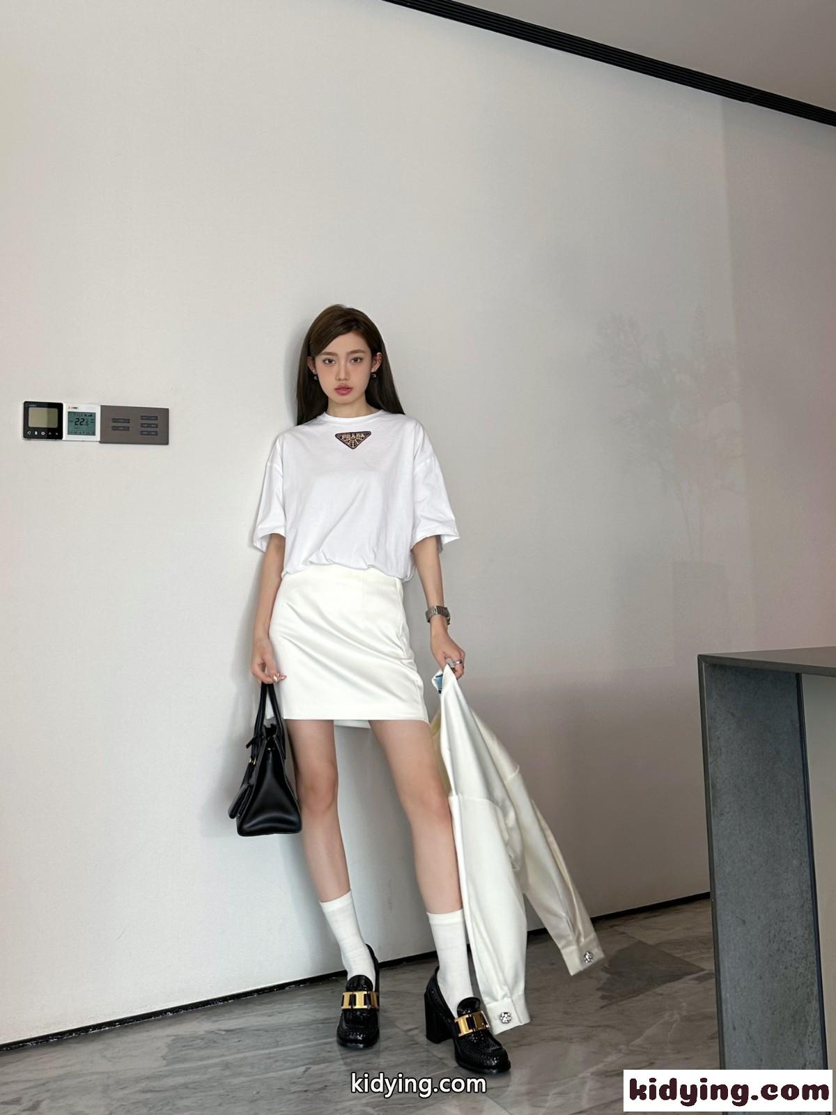 ベーシック おしゃれ ロゴ入り クルーネック プラダ Tシャツ コピー オーバーサイズ ジャージー ホワイト-4