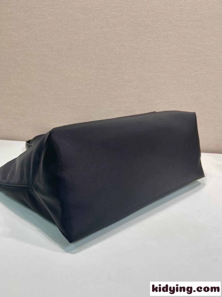 プラダ Re-Edition 1978 ミディアム Re-Nylon xサフィアーノレザー トートバッグ スーパーコピー ブラック-3