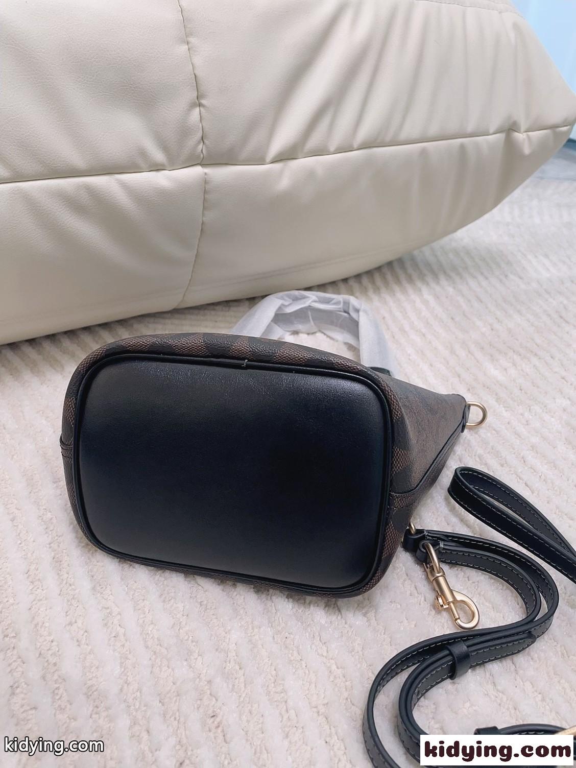 コーチ バッグ コピー シンプル ハンナ バケットバッグ 2WAYトート-3