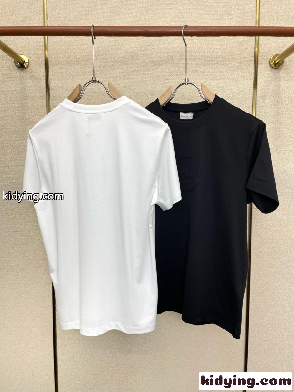 シンプル 洗練された ロゴ クルーネック 半袖Tシャツ モンクレール Tシャツ 偽物-0