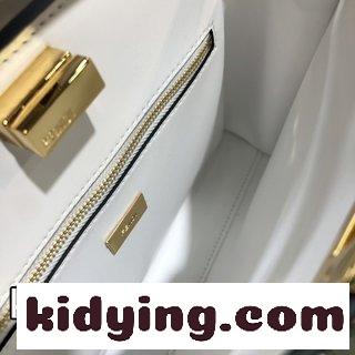 フェンディ バッグ 種類 Iconic Peekaboo Essentially手袋は 白と水色の革の棒が織られており Vichy模様を構成している コピー-3