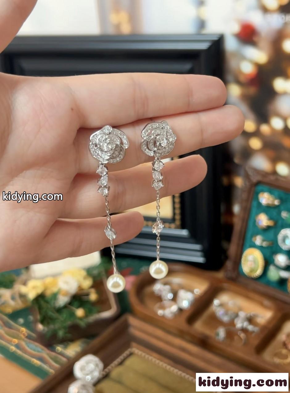 カメリア ラインストーン ロング ドロップピアス シャネル イヤリング 偽物-4