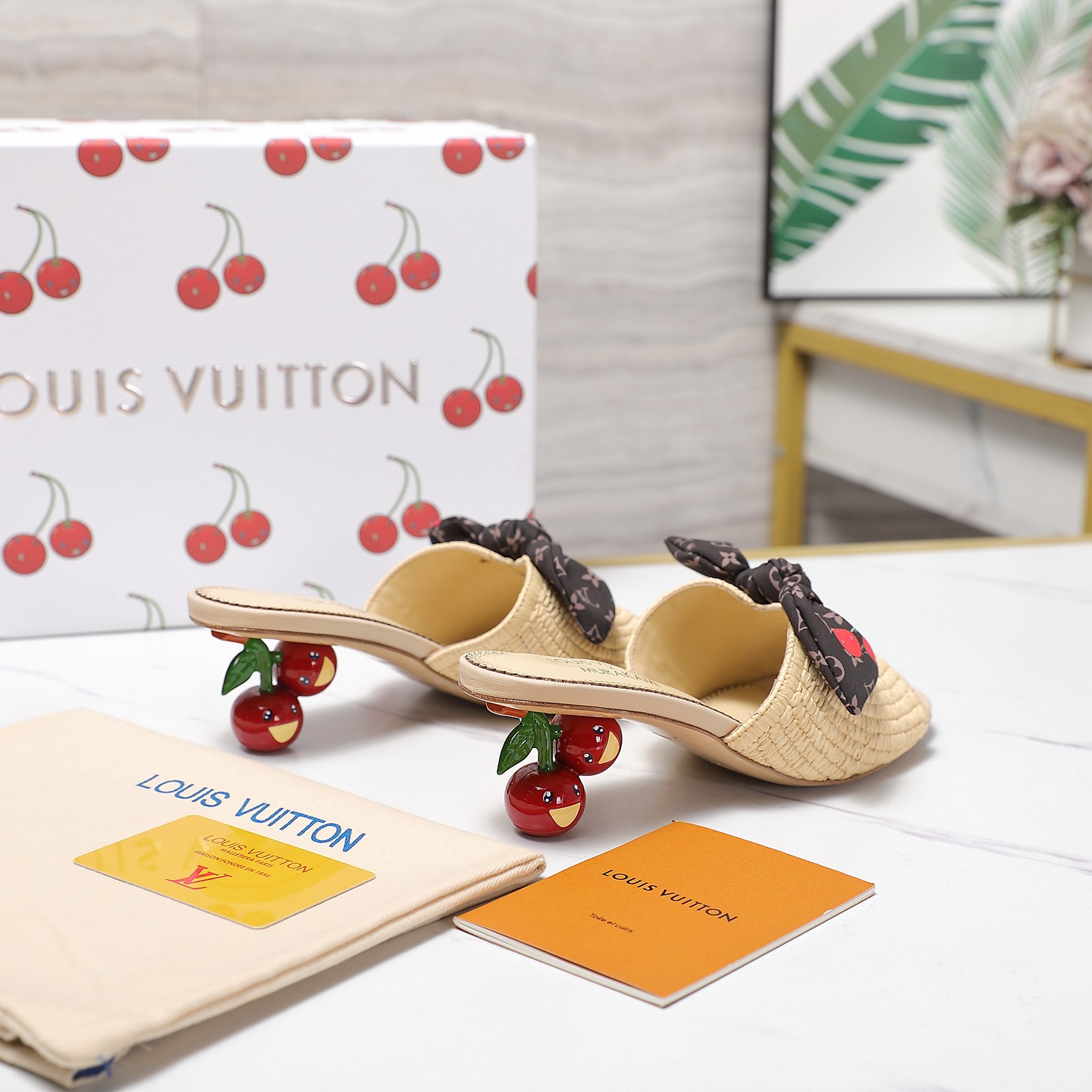 大人気 新作 LV × TM シェリー ミュール ルイ・ヴィトン サンダル スーパーコピー N級品-1