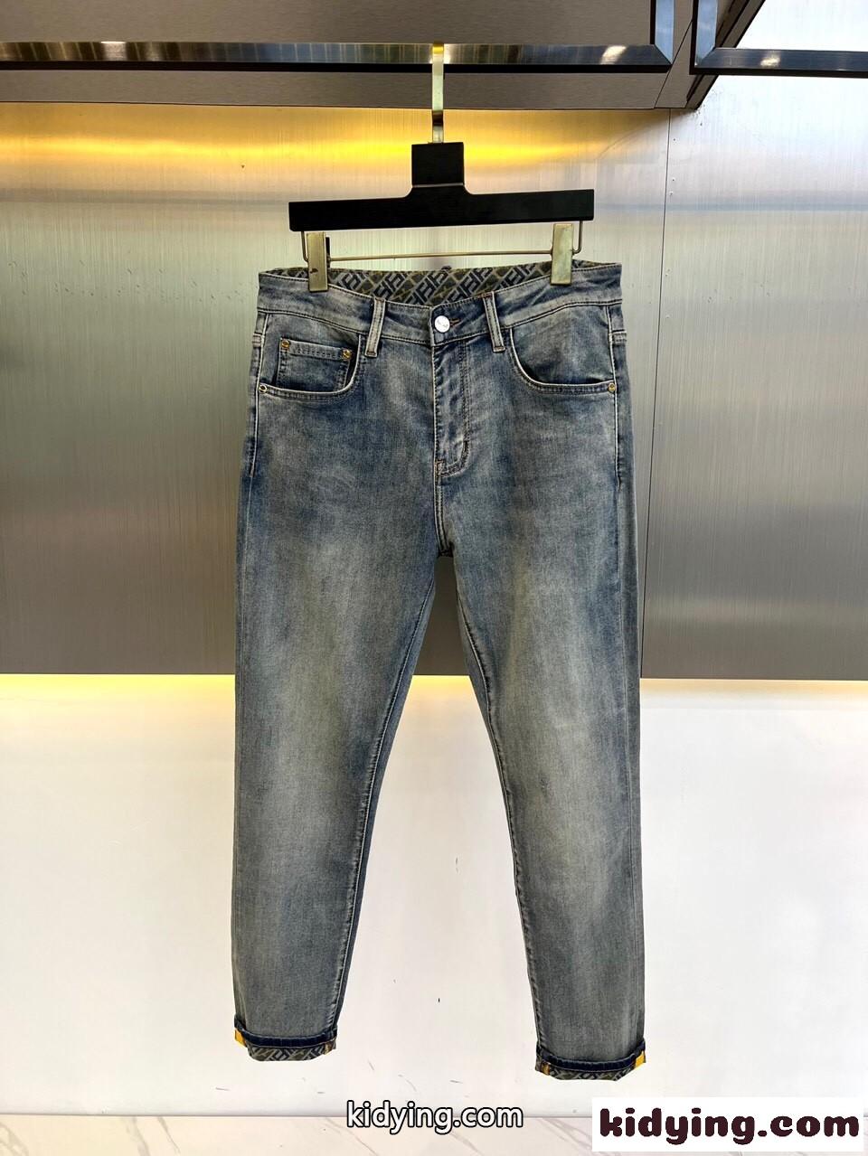 定番 おしゃれ ストレッチ フェンディ ジーンズ コピー メンズ デニムパンツ-1