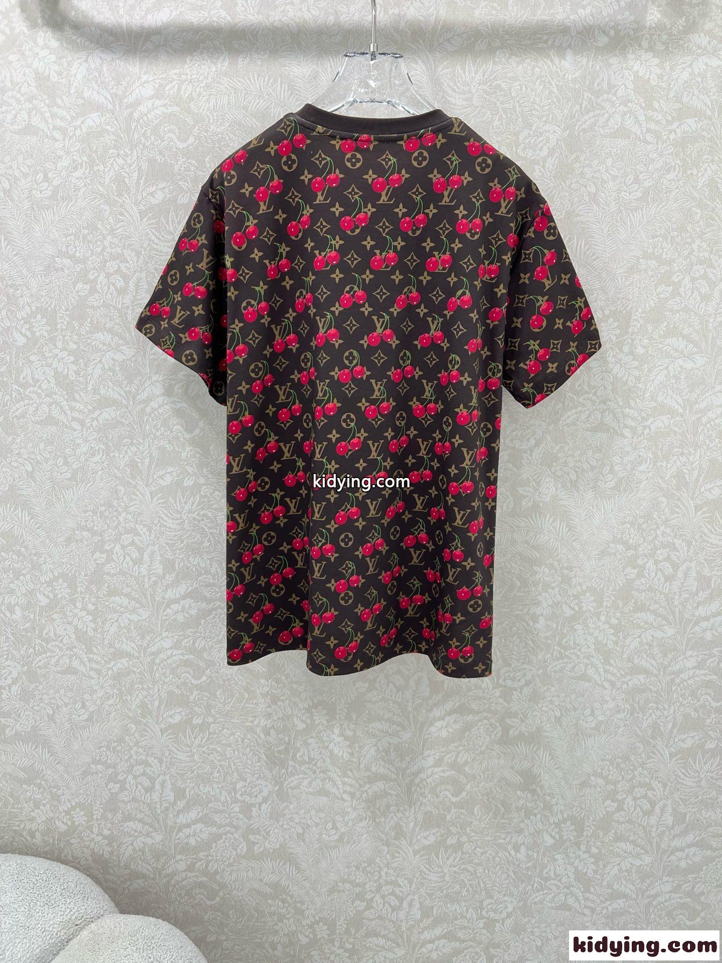 LV × TM チェリー Tシャツ ルイ・ヴィトン スーパーコピークルーネック ブラウン-3
