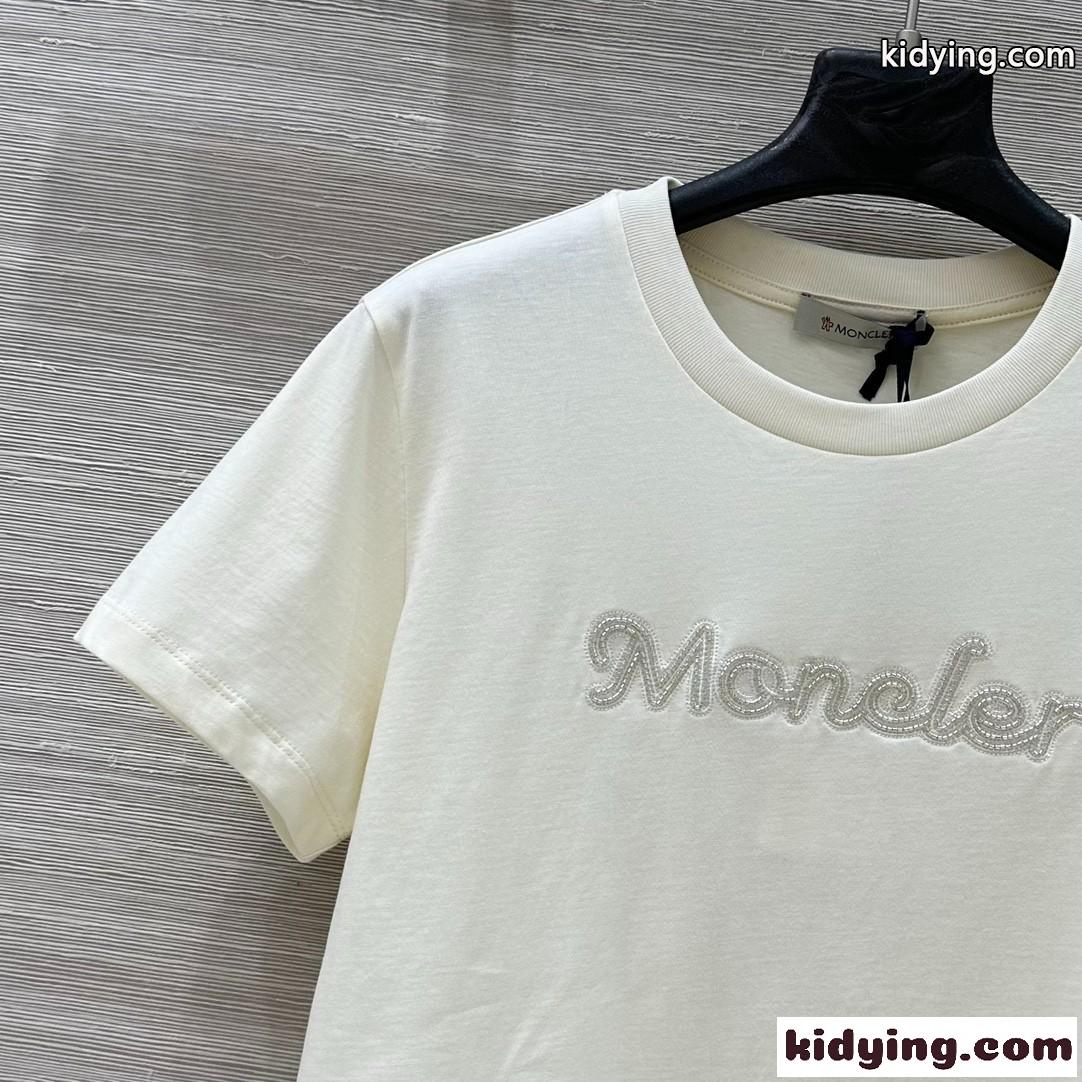 シンプル ロゴ入り コットン 半袖Tシャツ モンクレール Tシャツ コピー ベージュ-1