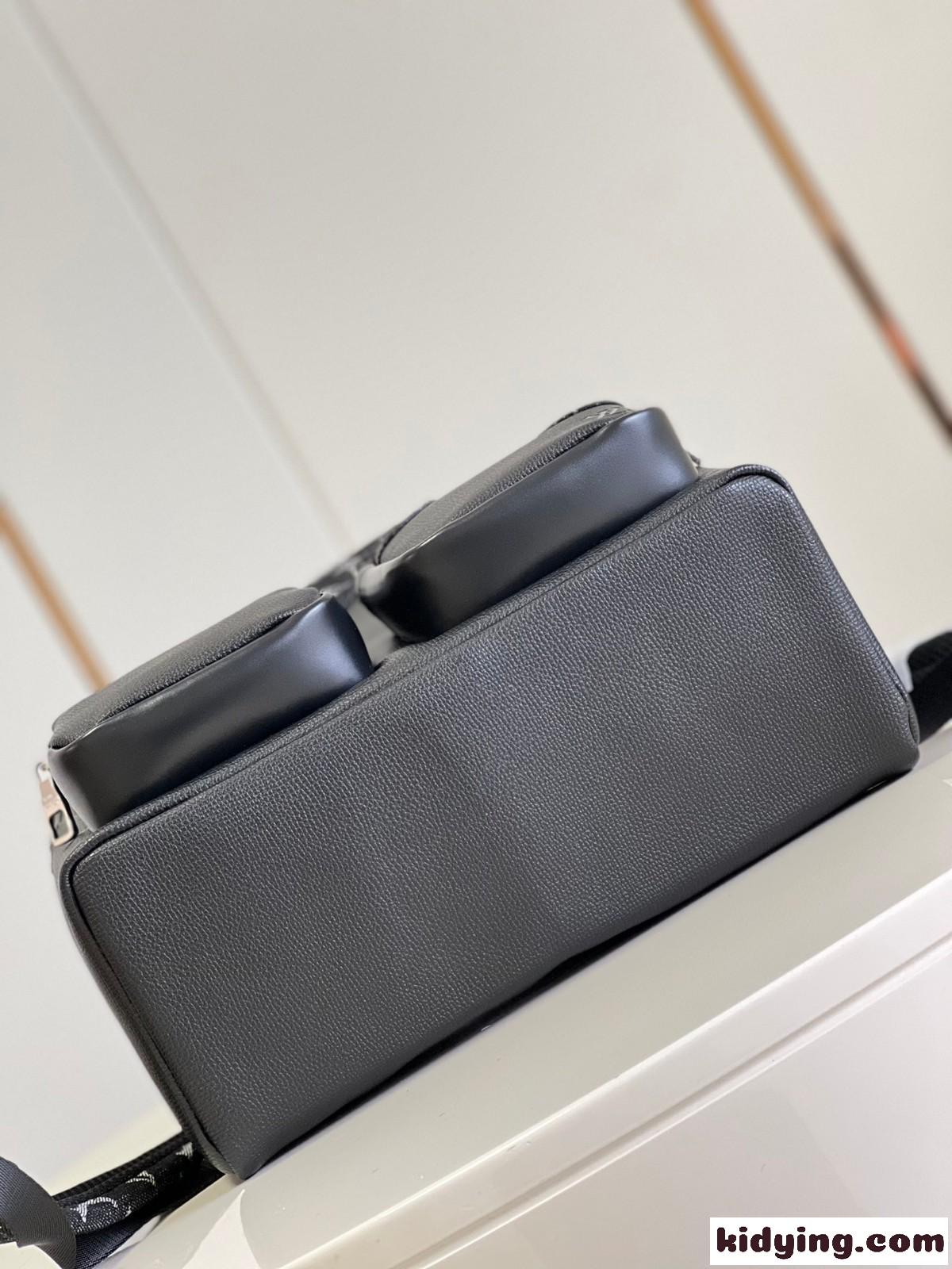LOUIS VUITTON ルイヴィトン マルチポケット・バックパック スーパーコピー M45973-0