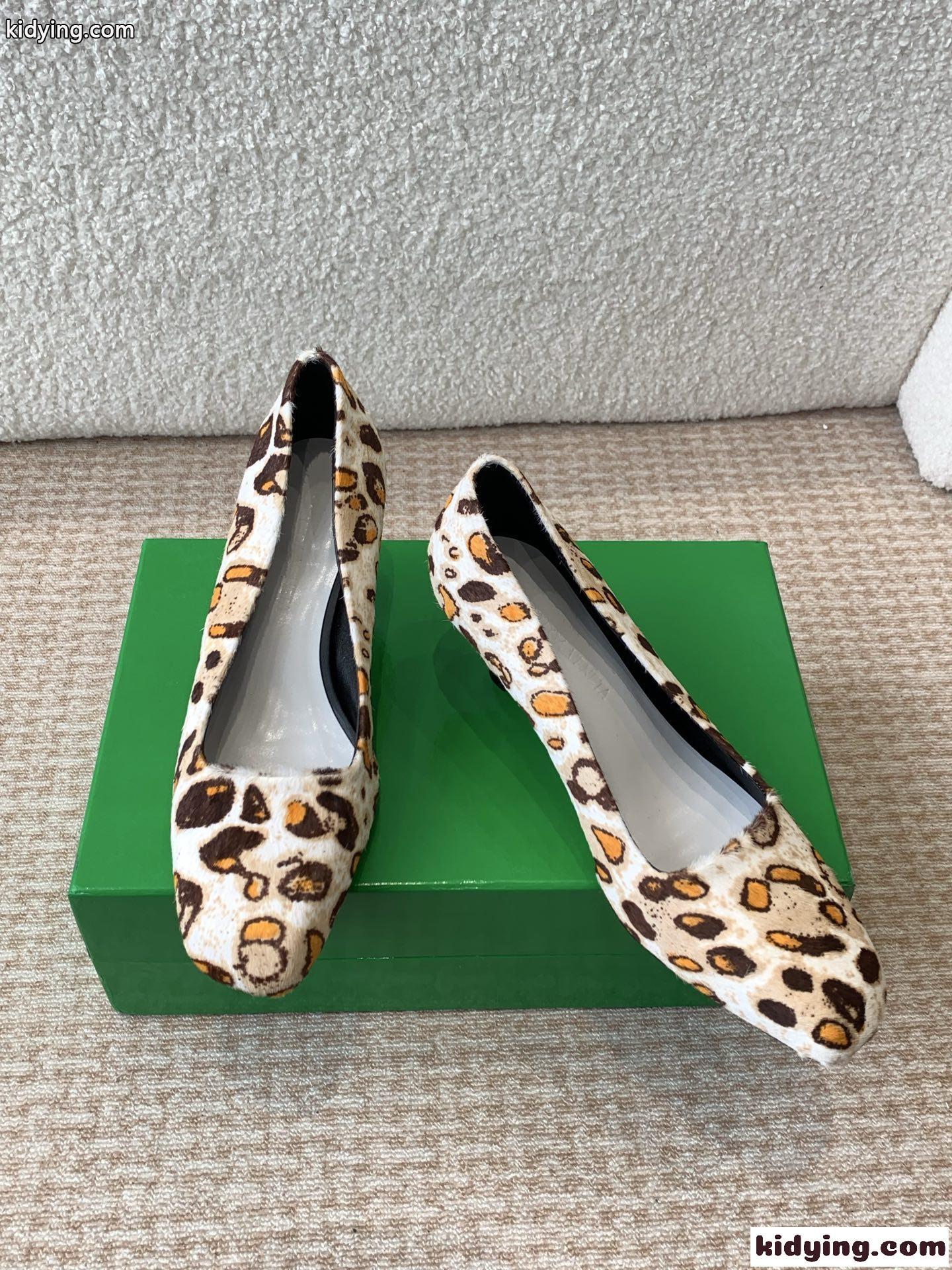 注目される ボッテガ・ヴェネタ ブーギー パンプス スーパーコピー レディースシューズ-2
