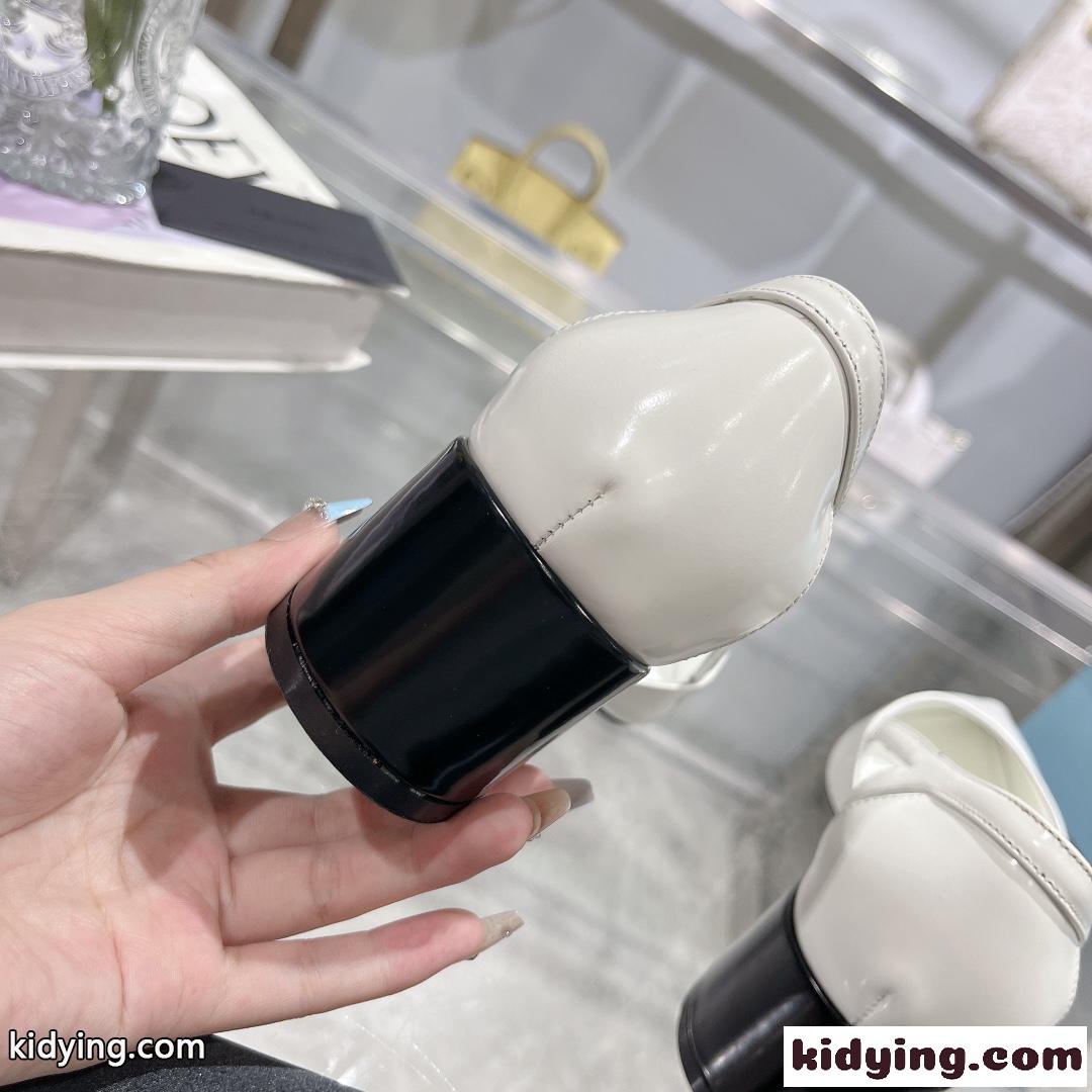 カットアウト レザー パンプス プラダ パンプス コピー レディースシューズ ホワイト-1