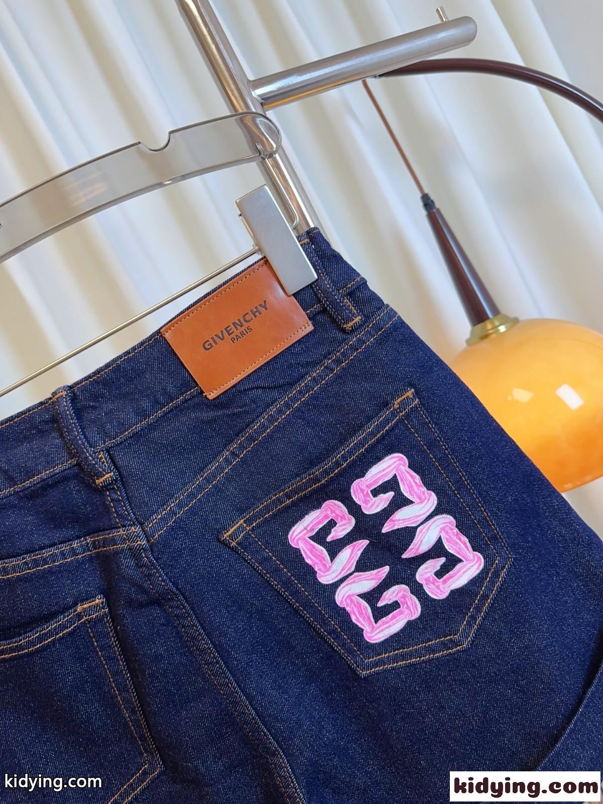 お洒落 ロールアップ ロゴ入り デニムショートパンツ ジバンシィ パンツ コピー ブルー-3