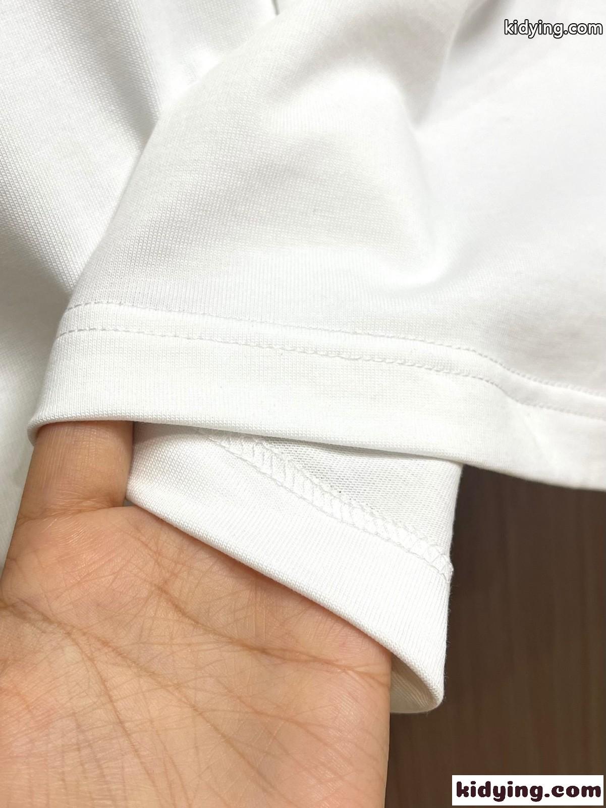 ヴェルサーチェ Tシャツ コピー カジュアル 快適 クルーネックメドゥーサ 半袖 トップス-3