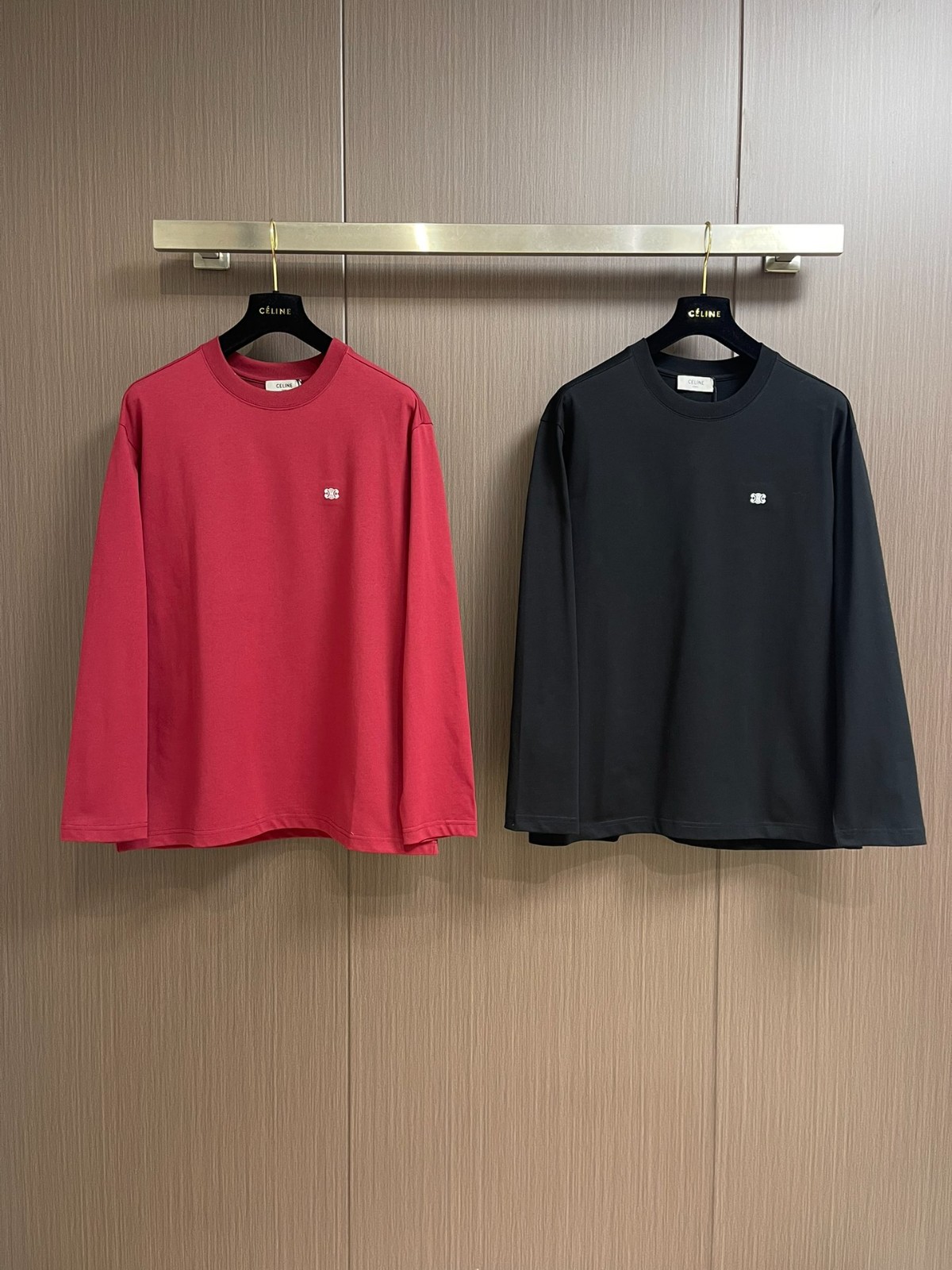 シンプル トリオンフ刺繍 長袖Tシャツ セリーヌ Tシャツ コピー 合わせやすい-0